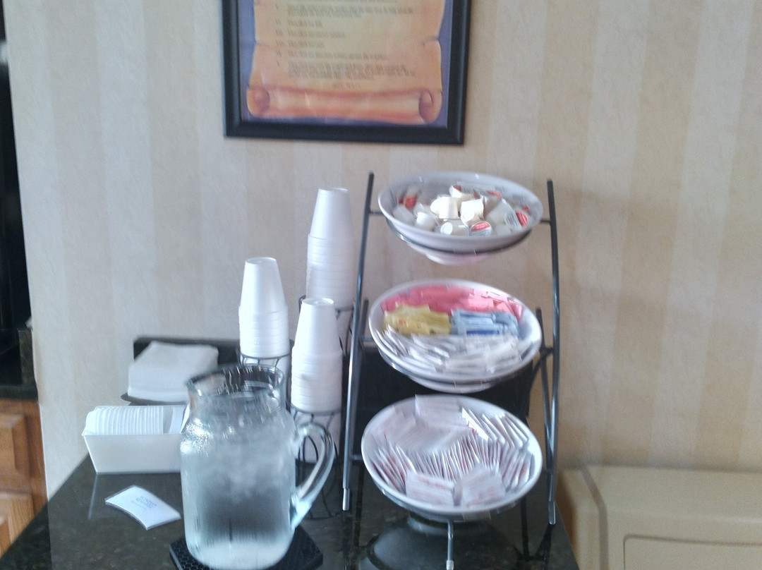 芒特弗农兰弗罗谷呗盟套房酒店主图