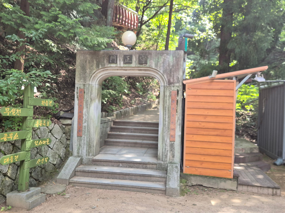 Hongnyongsa Temple-梁山市必去景点