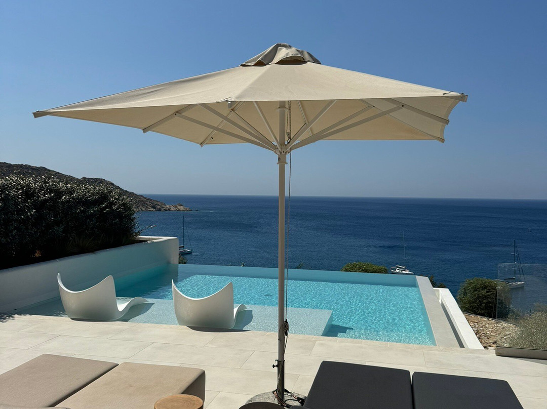 Ios Grand Pool Suites主图