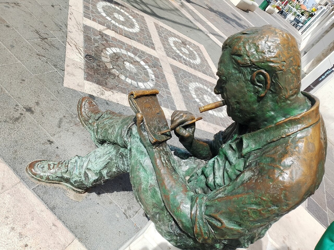 Statua di Benito Jacovitti-Termoli必去景点