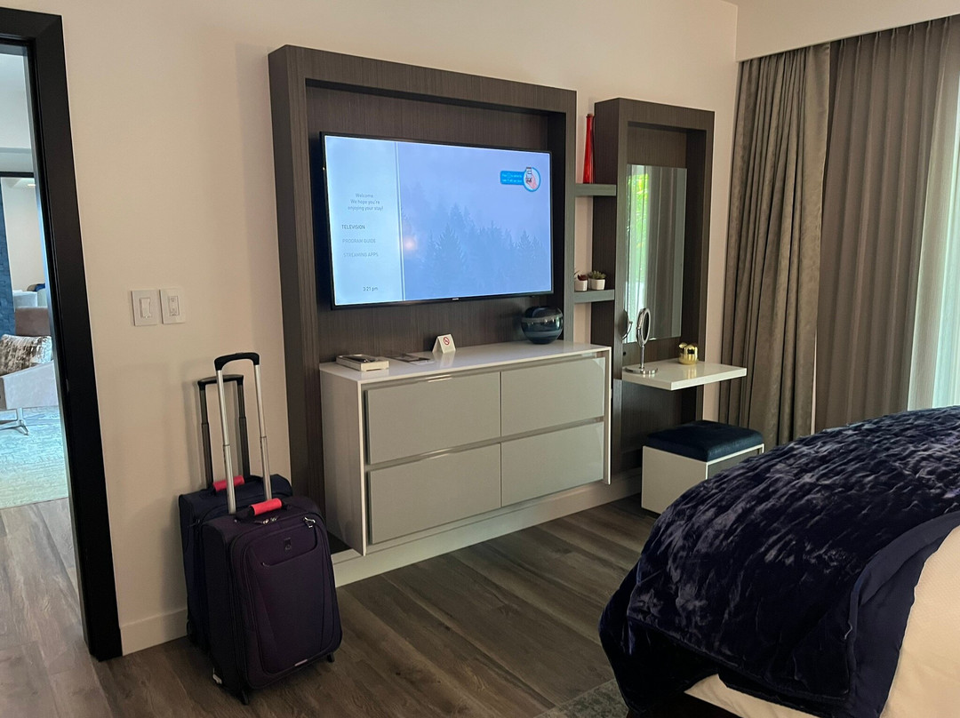 日落侯爵酒店主图