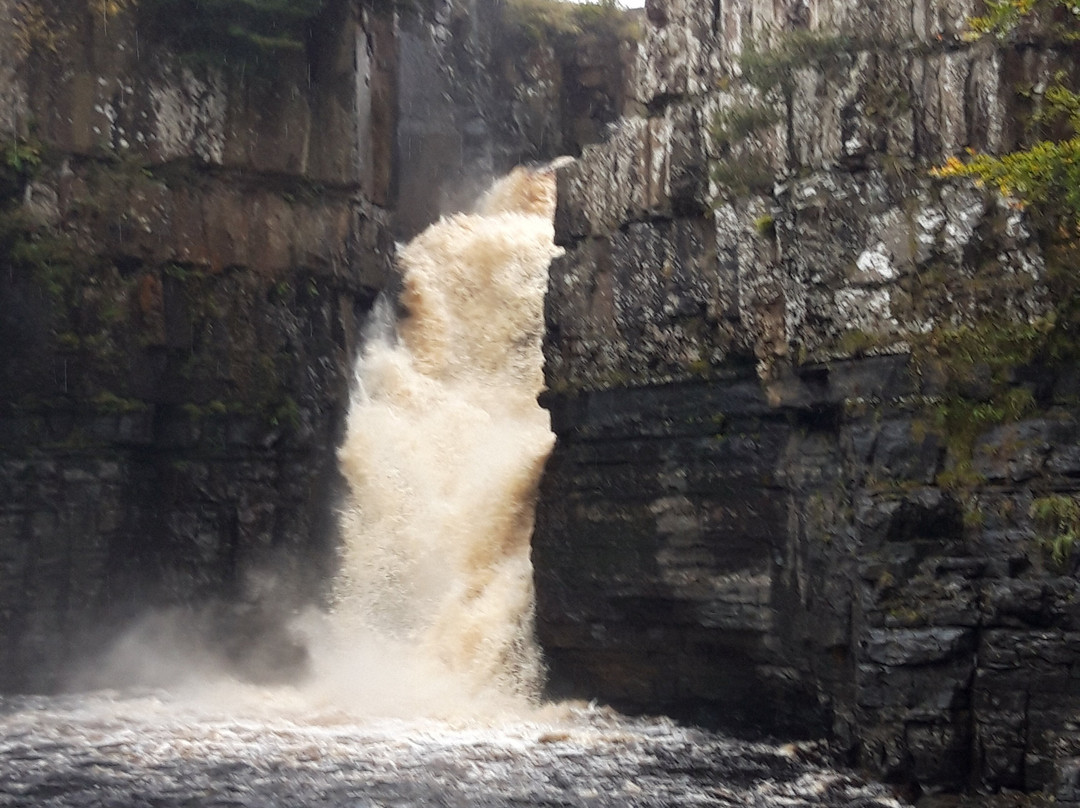 High Force Waterfall景点图片
