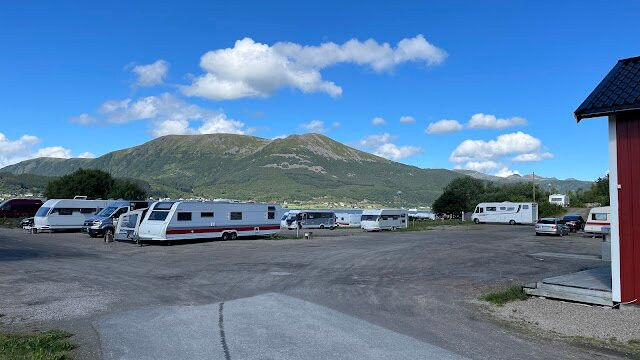 LoVe Camping