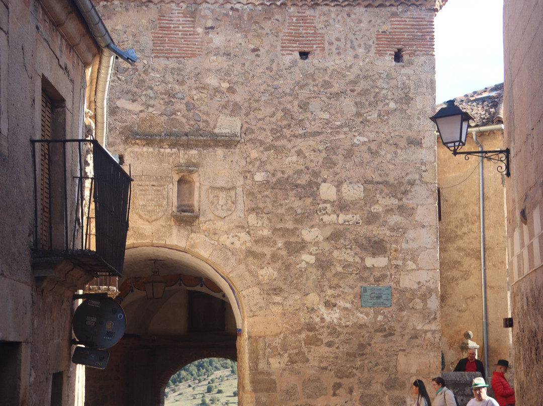Puerta De La Villa景点图片