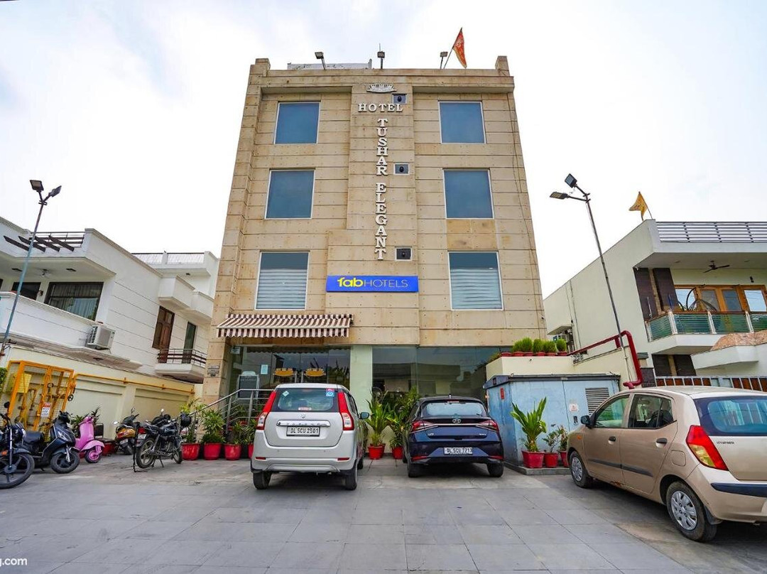 Collection O 30074 Tushar Elegant Kavi Nagar Ghaziabad主图