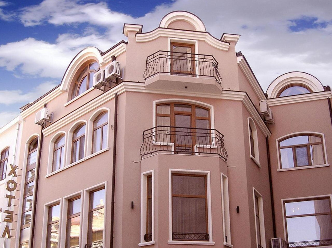 Central Family Hotel