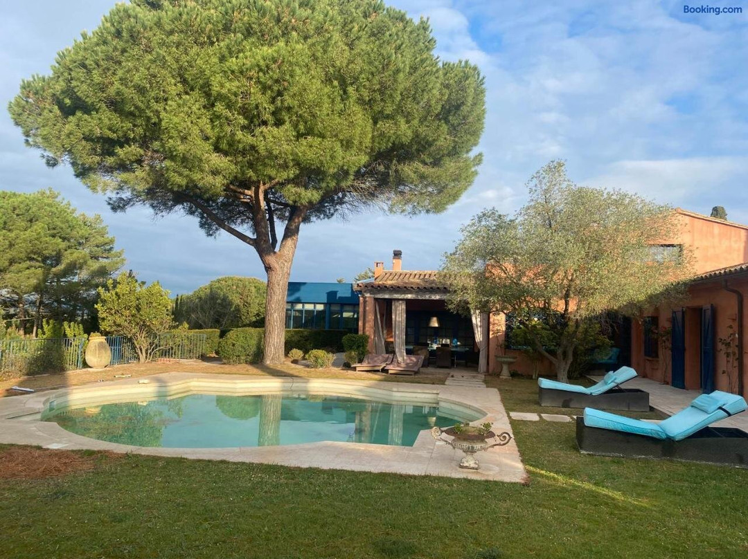 L'Hacienda Francesa