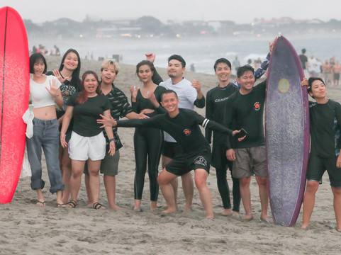 Hi Five IDN-泗水必去景点