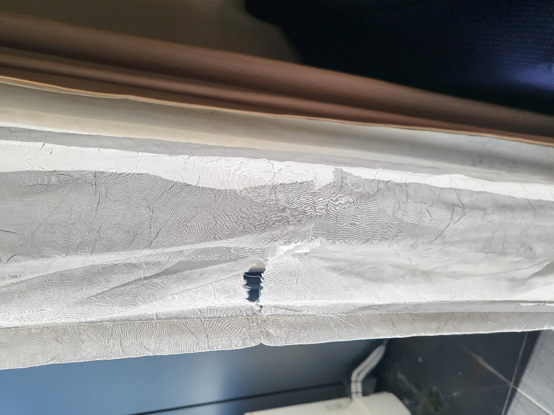 恩瑞斯海滨盛橡套房酒店主图