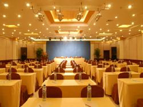 郑州杜康大酒店（中原万达五一公园地铁站店）主图