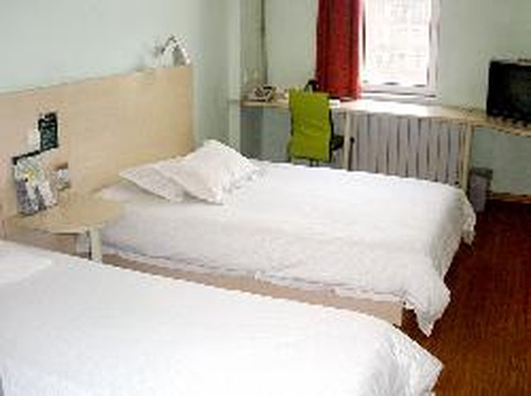 香槟小镇酒店主图