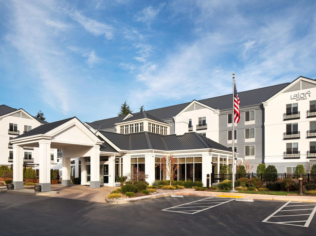 希尔顿花园山景酒店主图