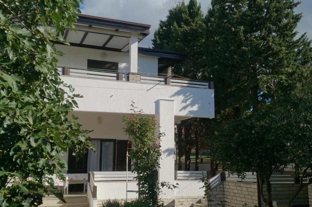 Apartments Karlos