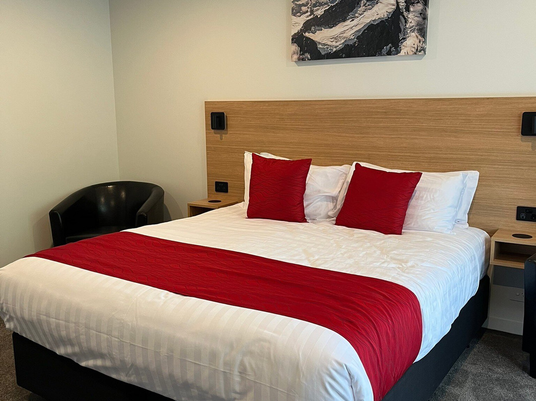 Alps Motel & Apartments