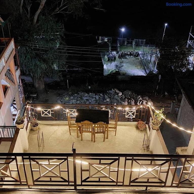 Hotel O Home Tirthan Crest Hostel & Homestay in Jibbi