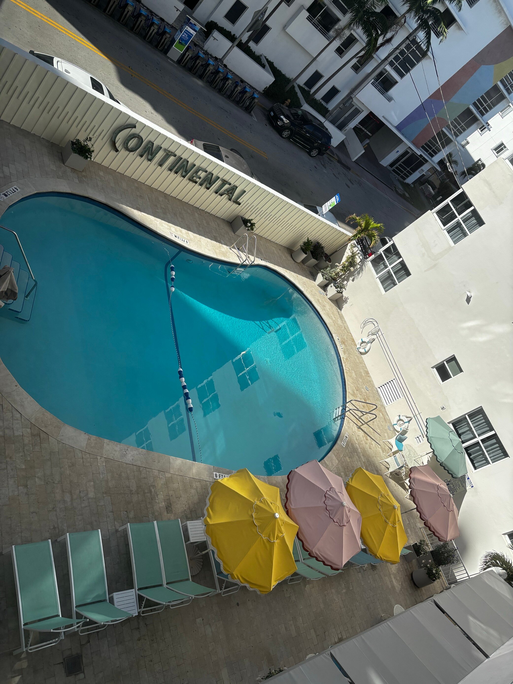 迈阿密海滩洲际酒店 - 希尔顿 TAPESTRY 精选酒店-泳池