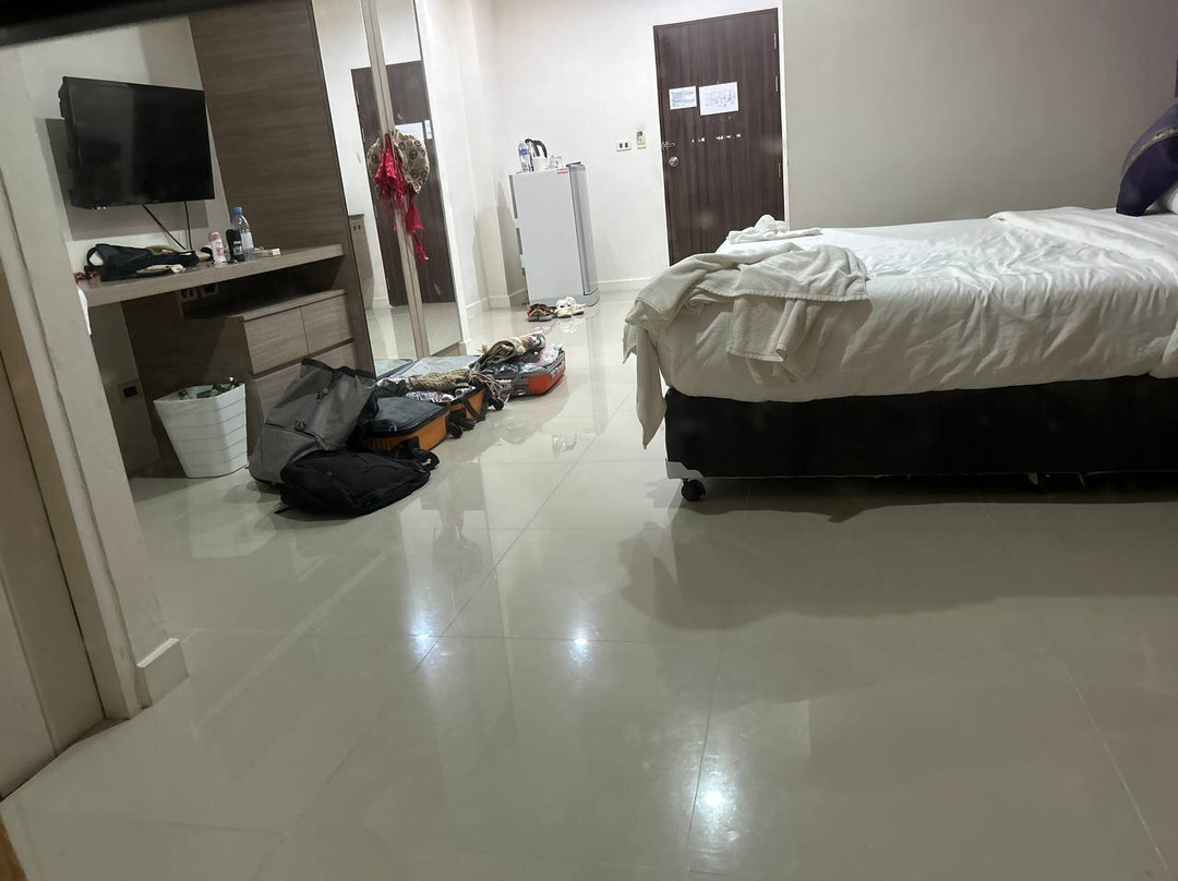 奈扬海滩S4-靠近普吉岛机场主图