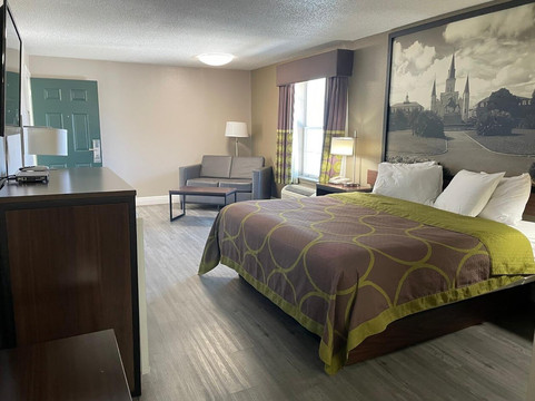 圣路易斯湾温德姆速8酒店主图