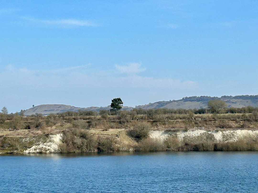 College Lake Nature Reserve景点图片