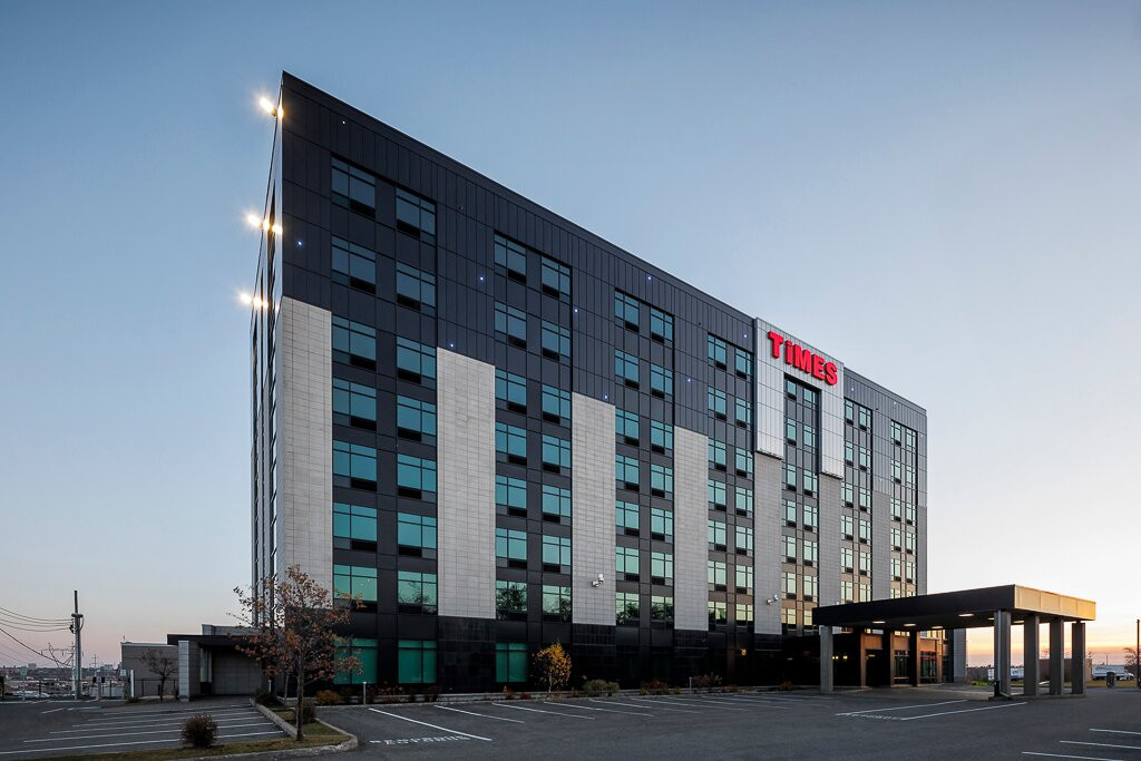 时代大饭店主图