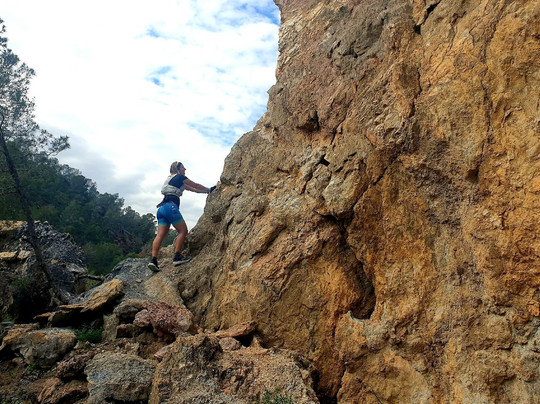 Cueva Del Salitre-Beniajan必去景点
