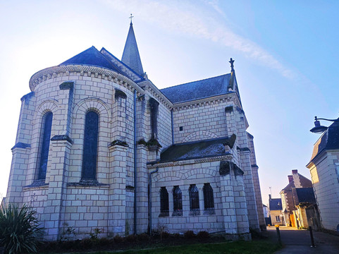 Eglise Saint Médard-Neuille必去景点