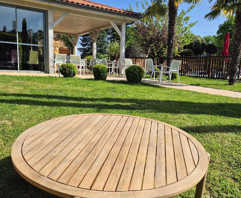 勒马斯 卡斯特酒店主图