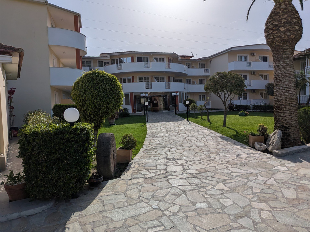 Alykes Garden Village主图