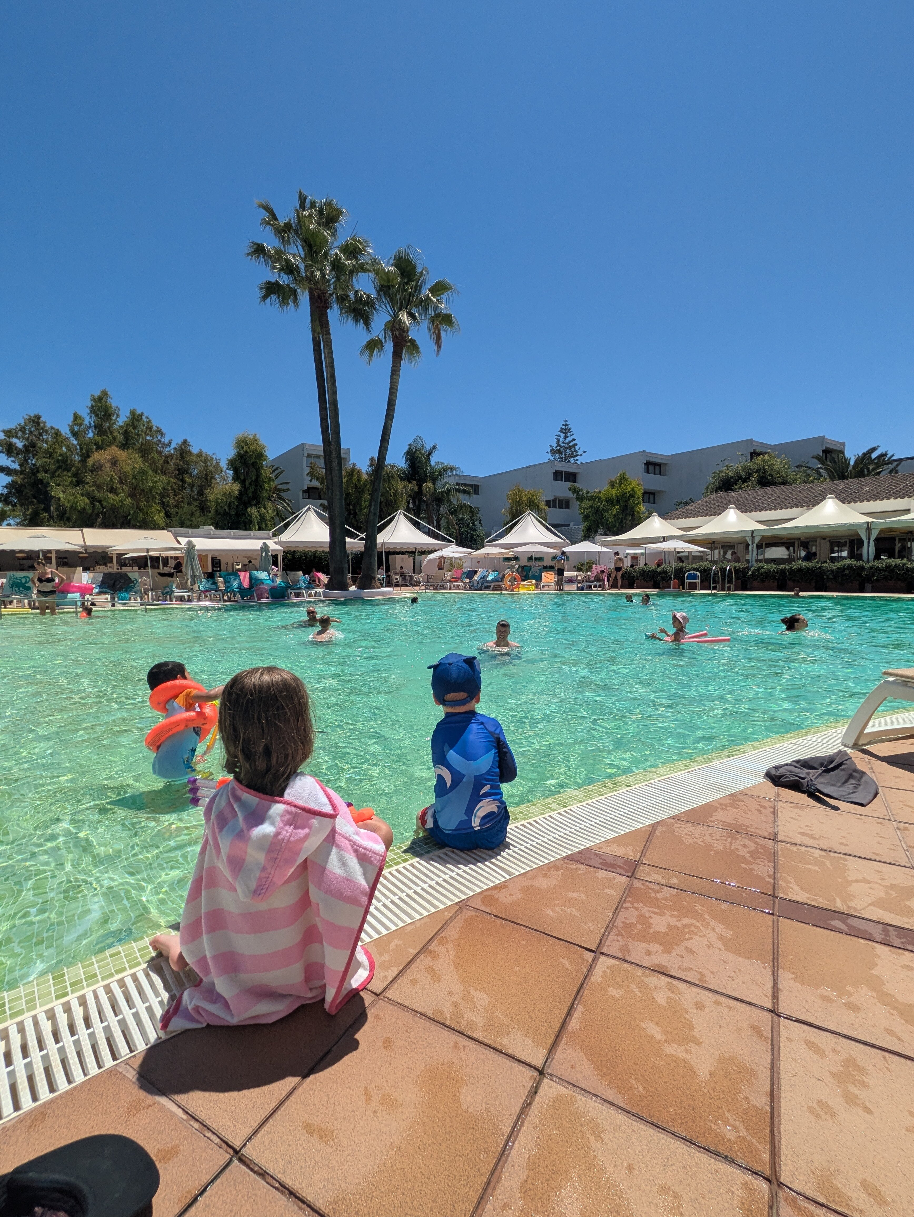 Iberostar Waves Ciudad Blanca-泳池