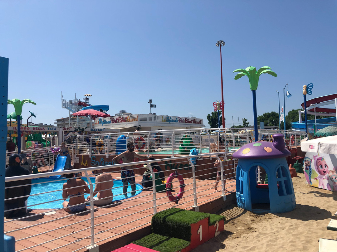 Marano Beach 135-136景点图片