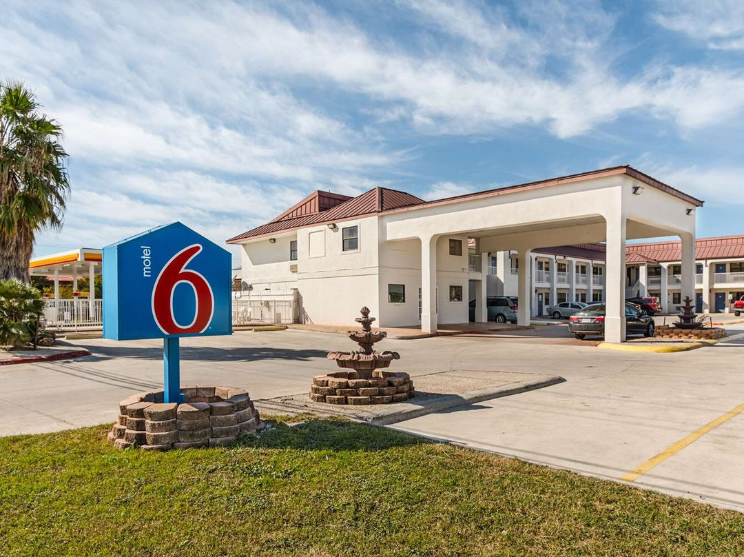 Motel 6 San Marcos, TX - North