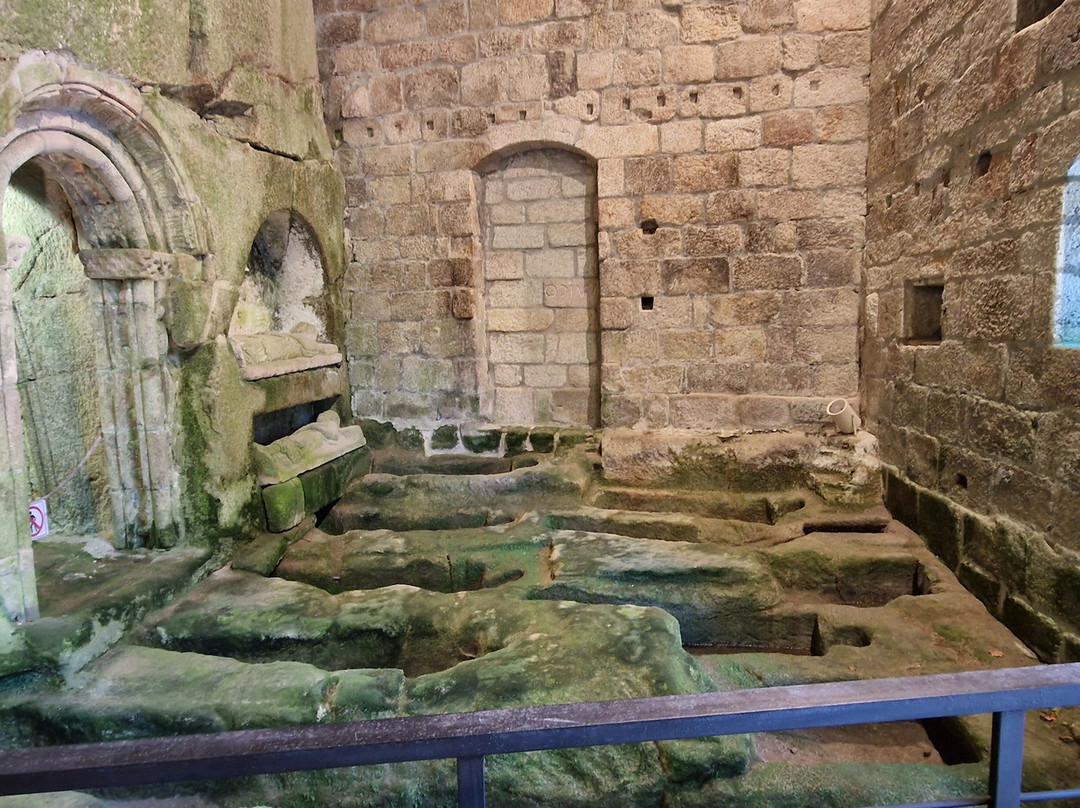 Monasterio de San Pedro de Rocas-Esgos必去景点