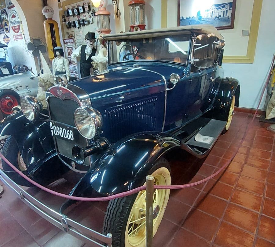 Museo del Automovil y Ramos Generales Coleccion Rau-拉普拉塔必去景点