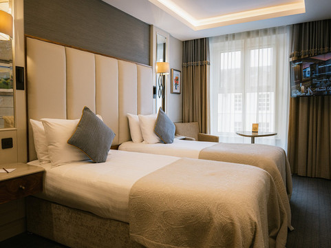 垂利大酒店主图