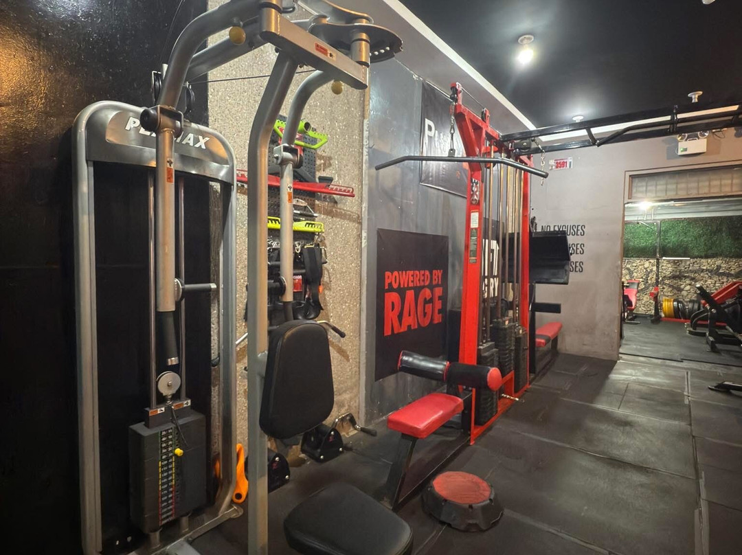 Beastcave Fitness Gym-Daraga必去景点