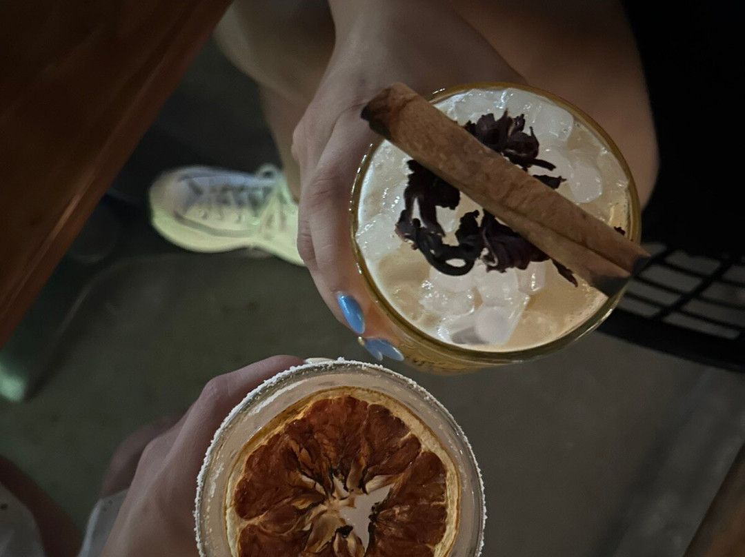 Es*Co*Bar Espresso Cocktail Bar-莱夫卡扎必去景点