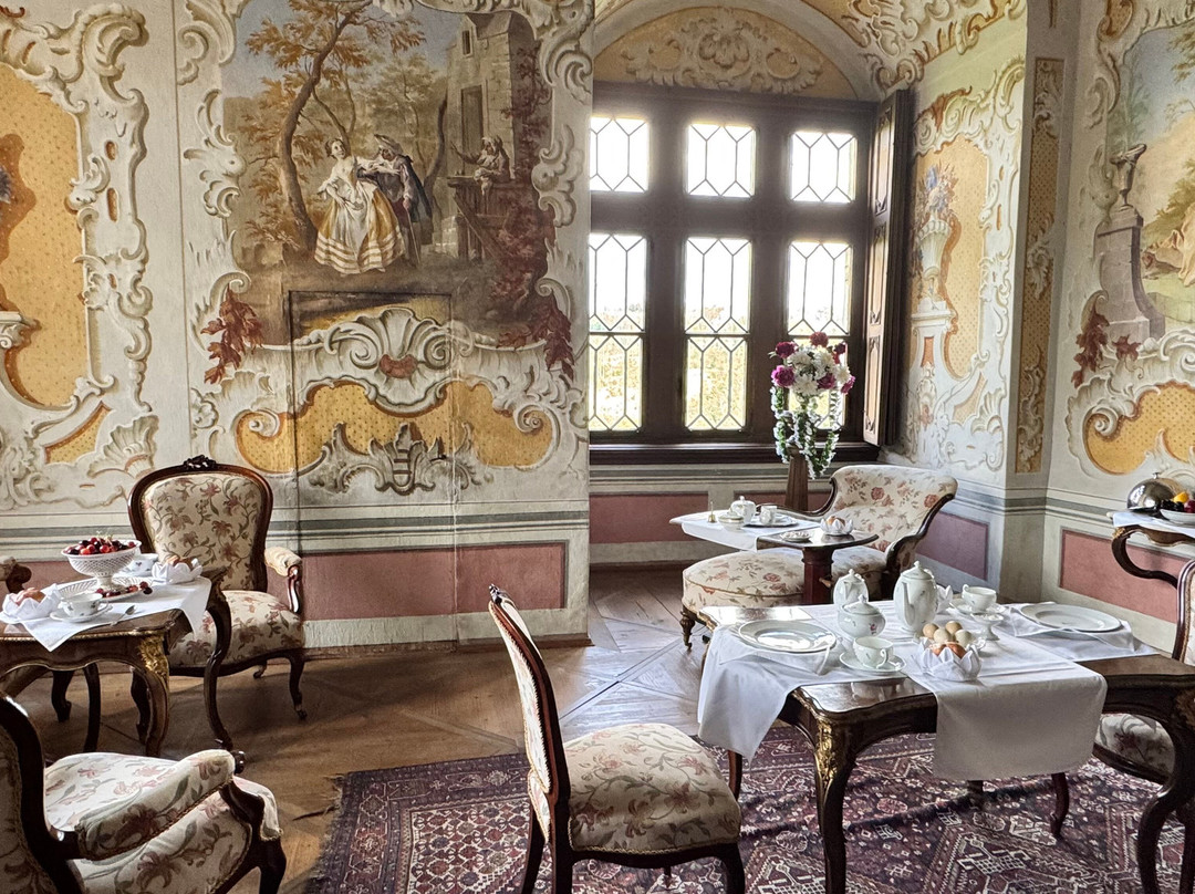 Pernstejn Castle-Nedvedice必去景点