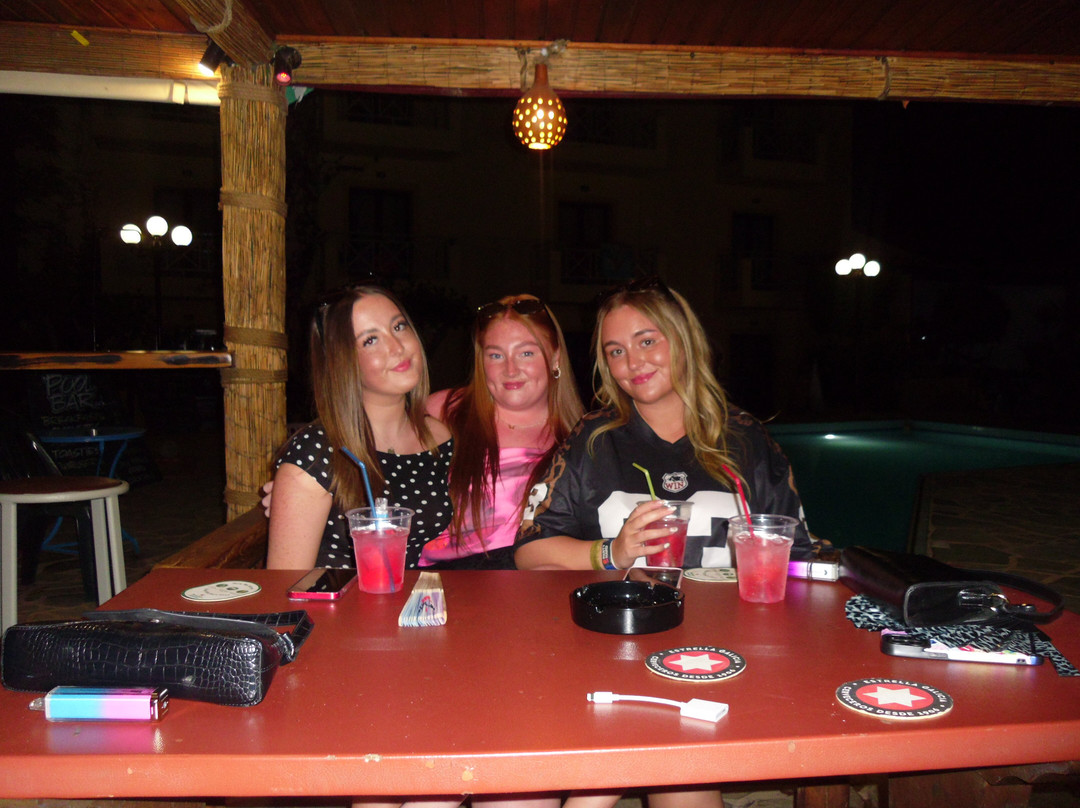 Eltina Apartments主图