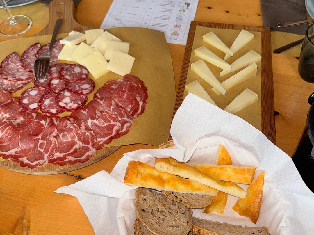 Podere La Chiesa-Terricciola必去景点