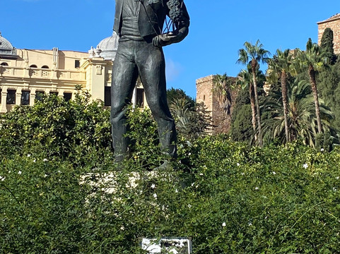 Escultura del Biznaguero-马拉加必去景点