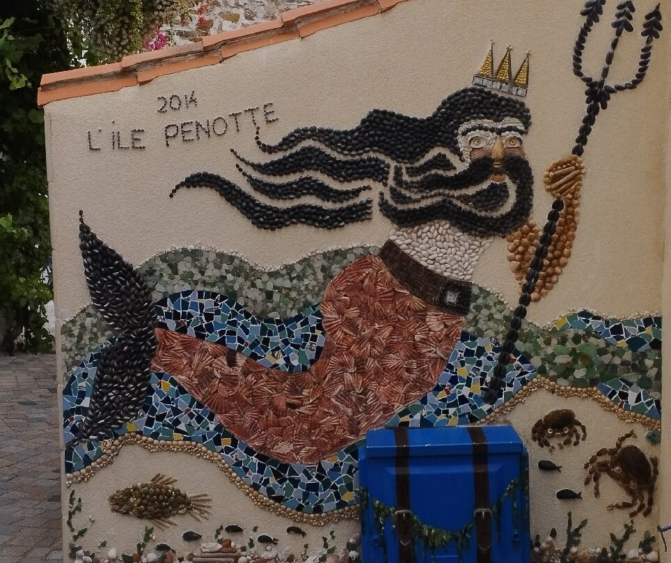 Quartier de l'Ile de Penotte-莱萨布勒多洛讷必去景点