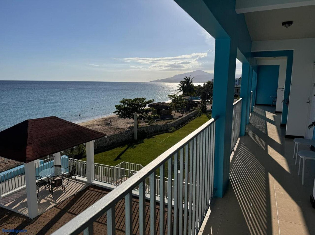 The Grand Begonia Beach Hotel