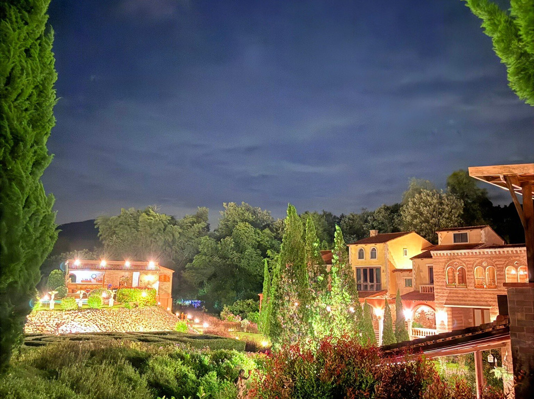 拉托斯卡纳度假村主图