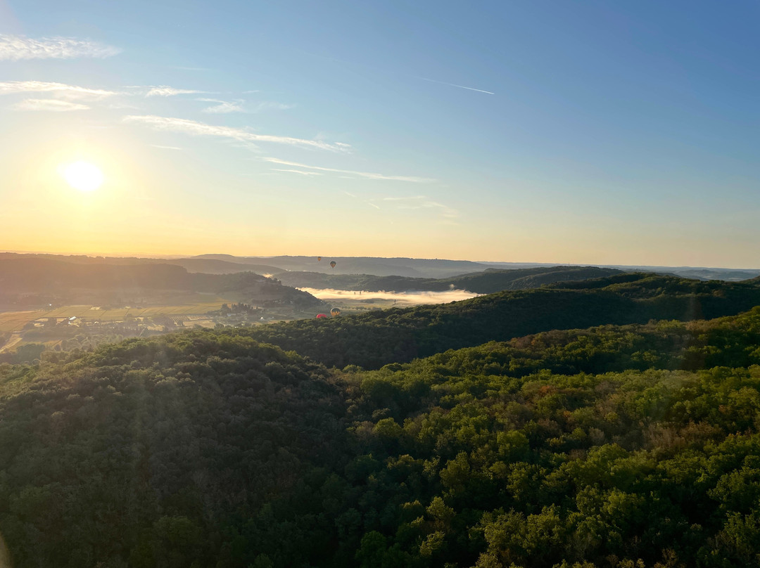 Montgolfiere et Chateaux-贝纳克和卡泽纳克必去景点