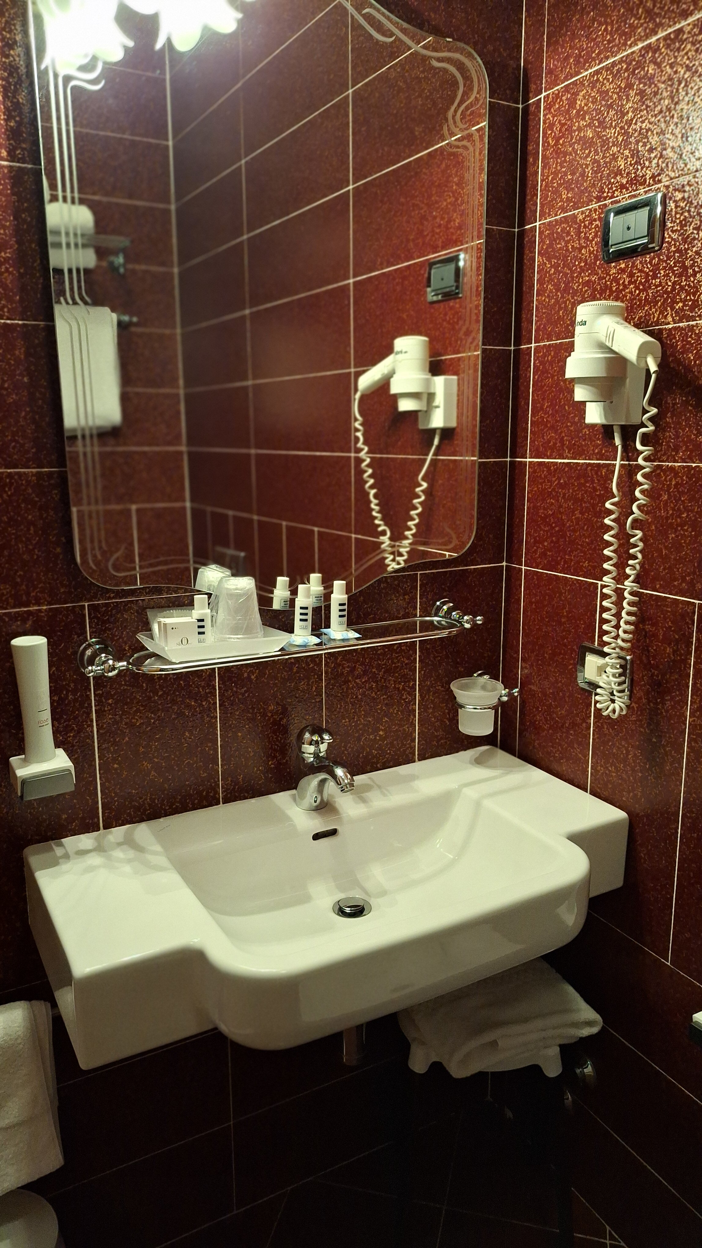 斯披索托酒店-官方