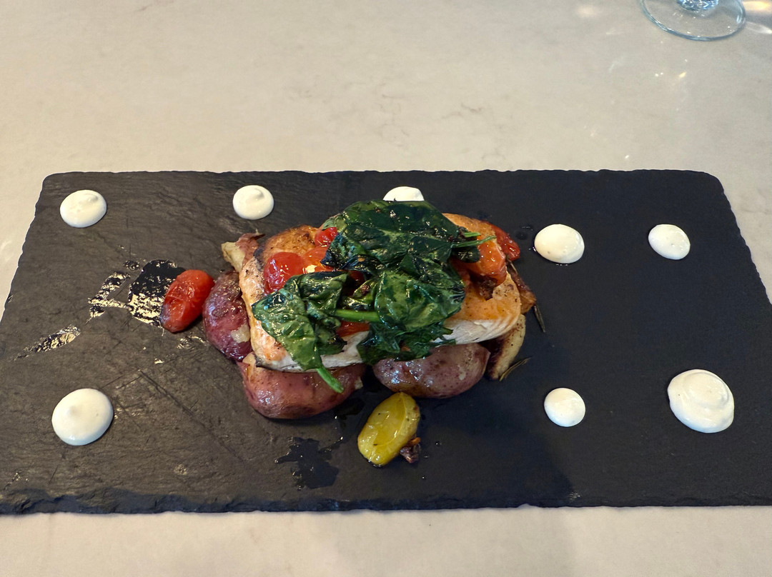 Jolie American Bistro主图