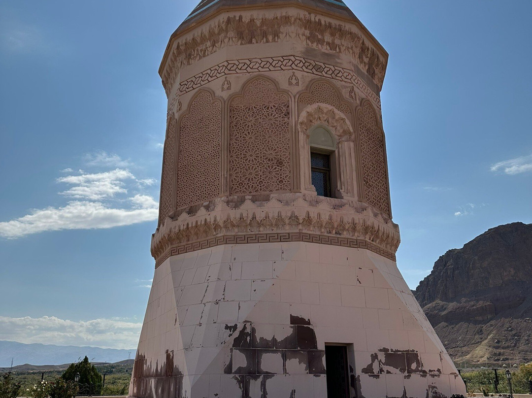 Gulustan Mausoleum-纳希切万 必去景点
