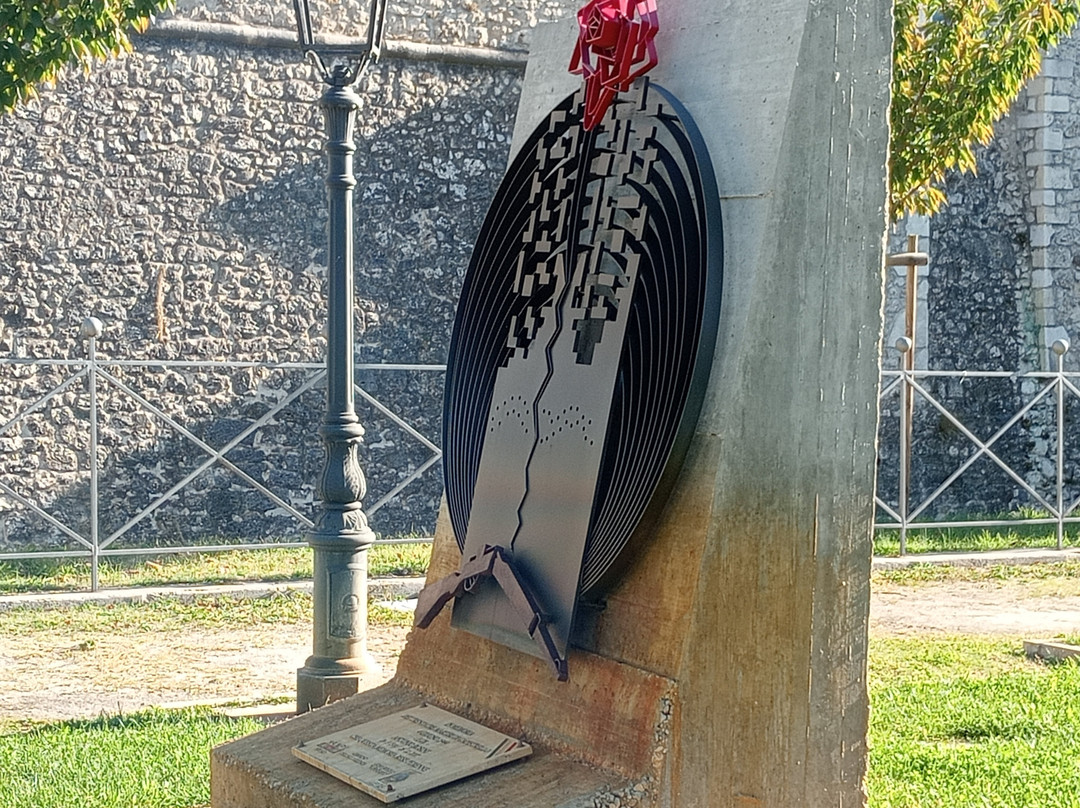 Monumento ai martiri di Cefalonia-Avezzano必去景点