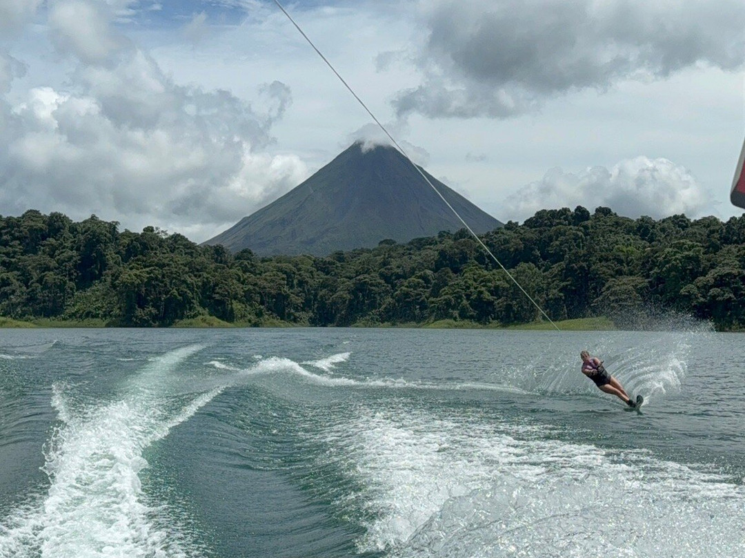 Volcano Watersports. Wakeboard, Wakesurf, Waterski, Tubing.-福德圣卡洛斯必去景点