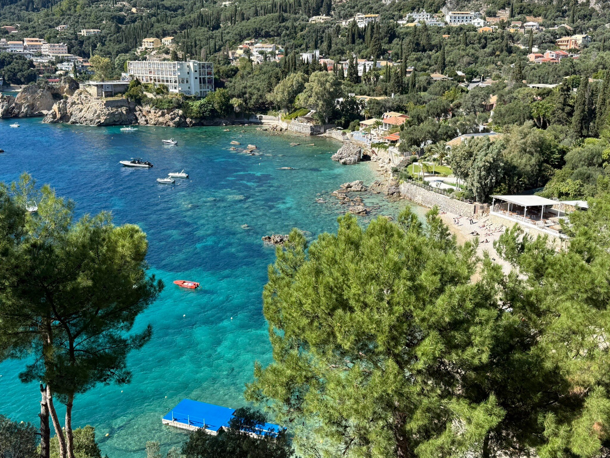 Akrotiri Beach Resort Hotel-官方